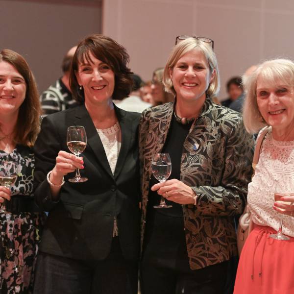 Echte Gespräche über jegliche Couleur hinweg (vlnr): Nadja Nägeli, Andrea Spycher, Romaine Rogenmoser und Elisabeth Nägeli